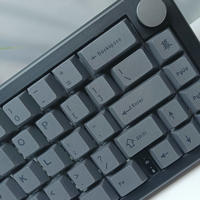 130 tasti Minimalista nero Gri - Gaming Accessories Uk recensione e prezzo